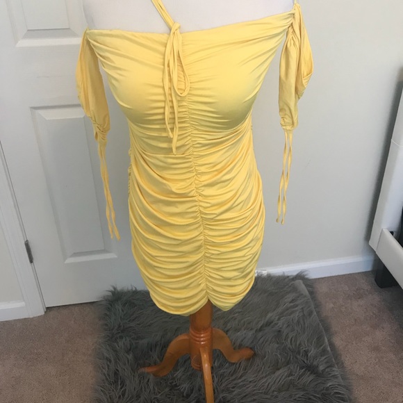 Fashion Nova Dresses & Skirts - NWT size XL Fashionnova yellow dress